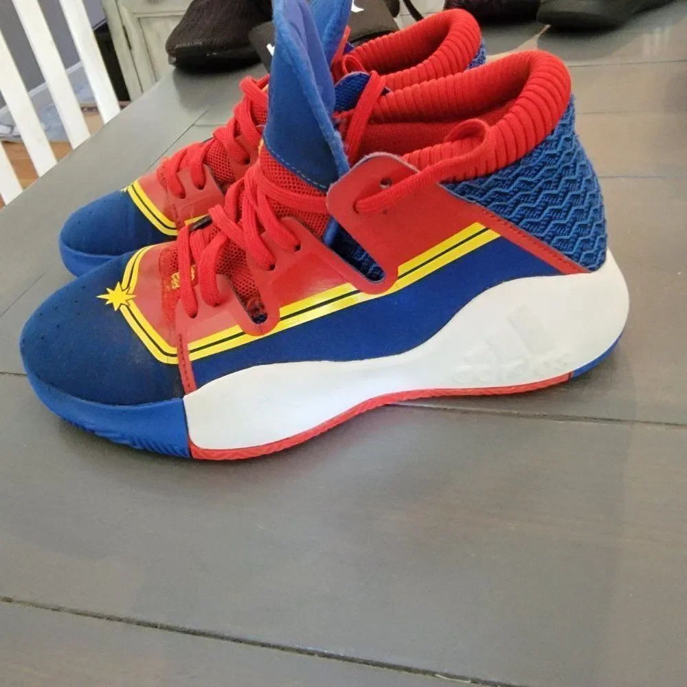 Adidas Blue & Red Youth Boys Pro Vision Captain Marvel Comfort Shoes Siz…
